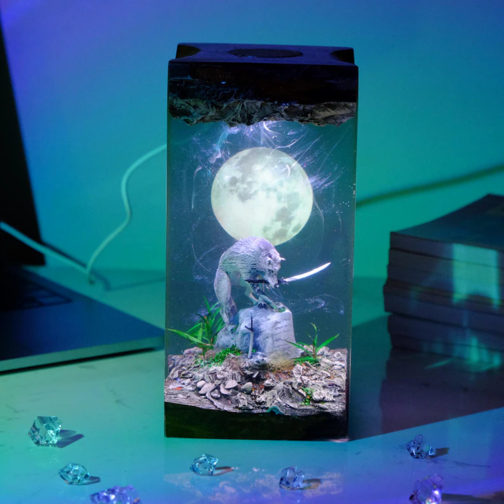 Great Grey Wolf Sif Resin Lamp- Dark Souls Gift